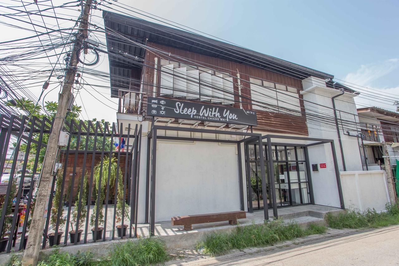 Sleep With You - Hatch Co-Living And Co-Working Space เชียงใหม่ ภายนอก รูปภาพ
