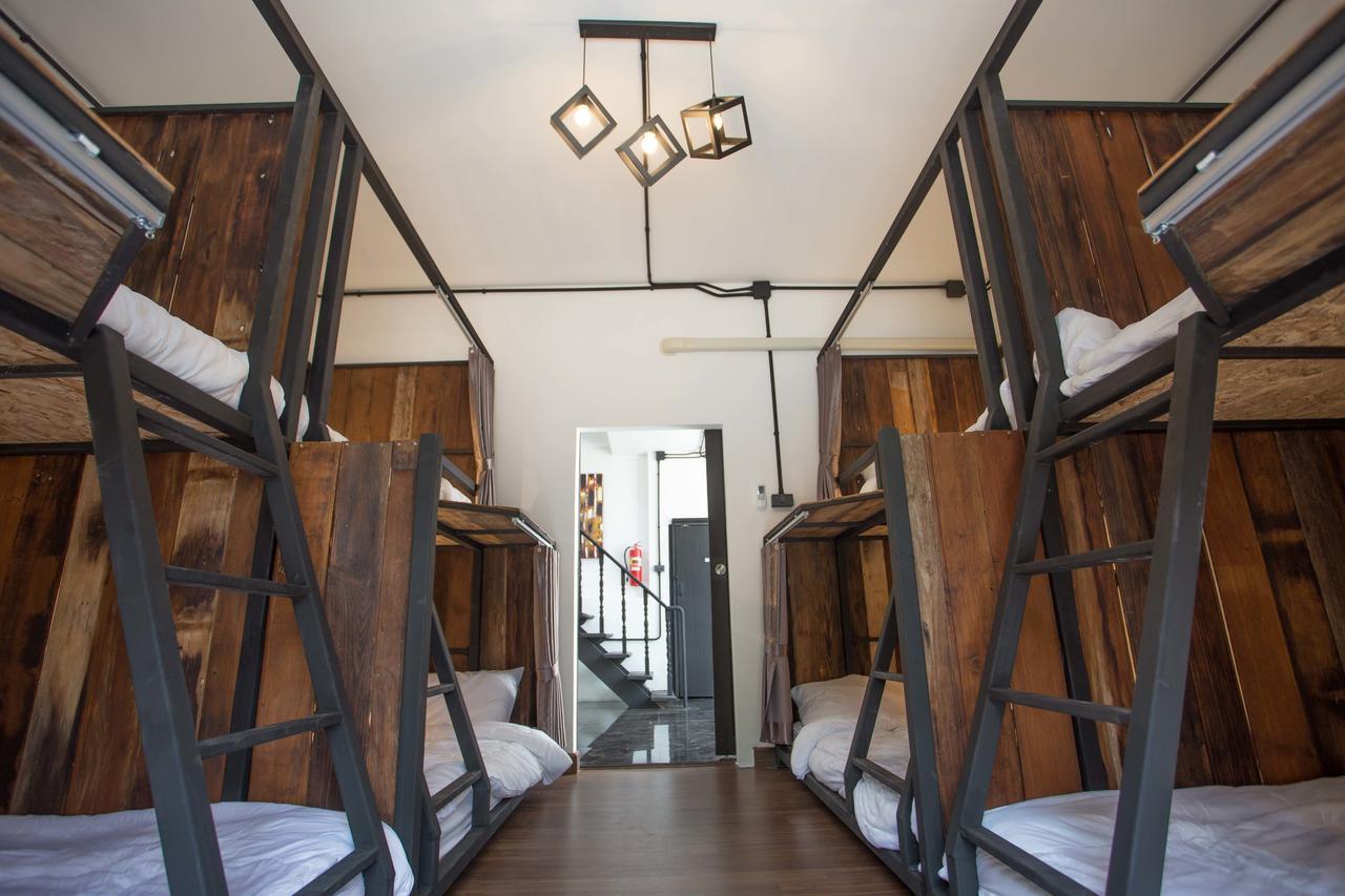 Sleep With You - Hatch Co-Living And Co-Working Space เชียงใหม่ ภายนอก รูปภาพ