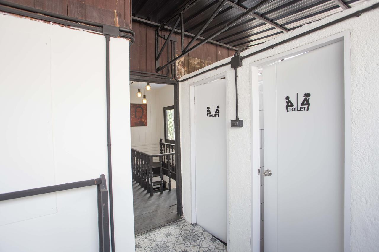 Sleep With You - Hatch Co-Living And Co-Working Space เชียงใหม่ ภายนอก รูปภาพ