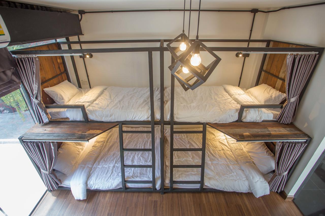 Sleep With You - Hatch Co-Living And Co-Working Space เชียงใหม่ ภายนอก รูปภาพ