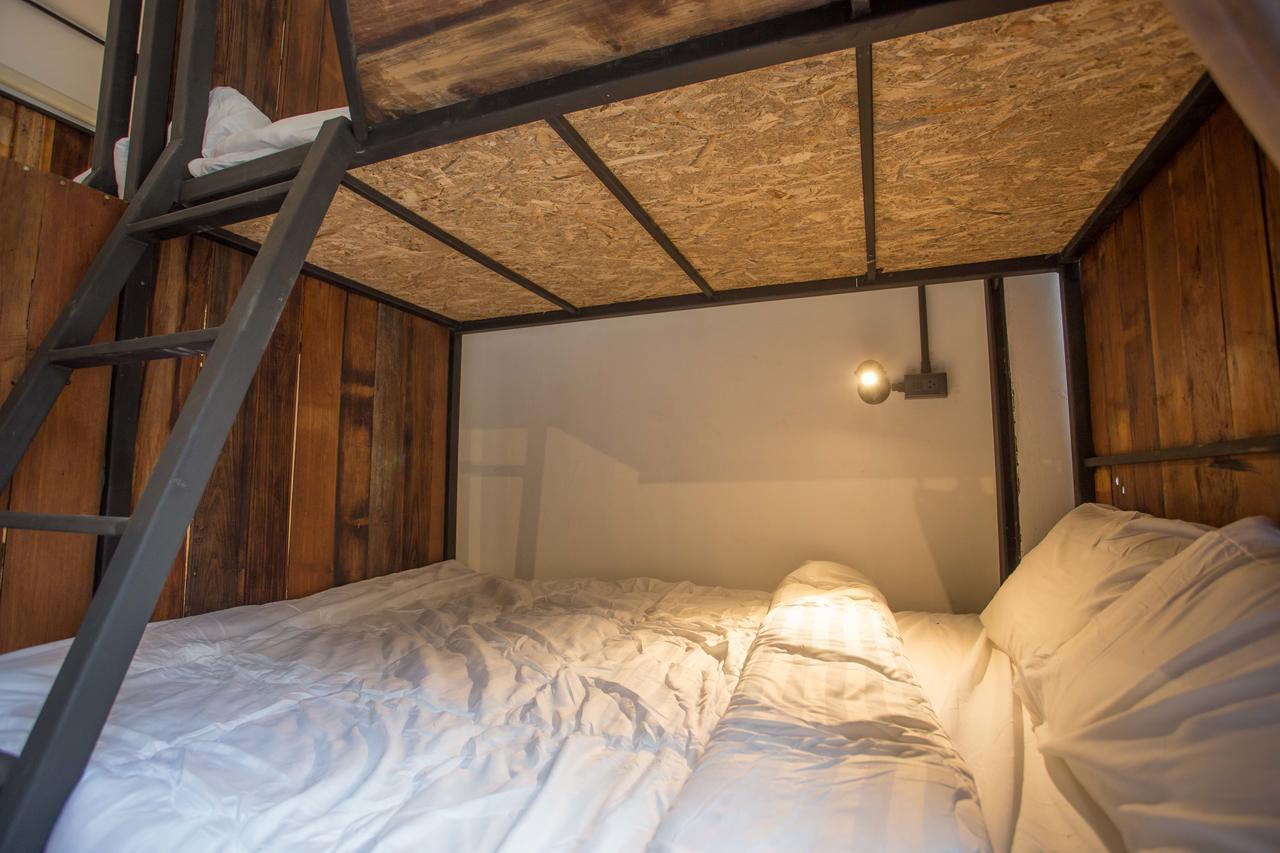 Sleep With You - Hatch Co-Living And Co-Working Space เชียงใหม่ ภายนอก รูปภาพ