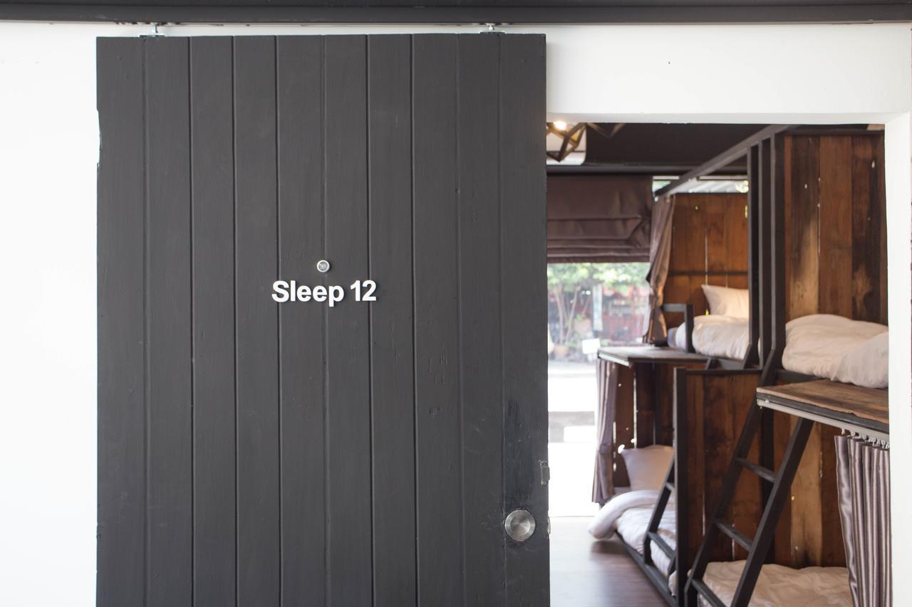Sleep With You - Hatch Co-Living And Co-Working Space เชียงใหม่ ภายนอก รูปภาพ
