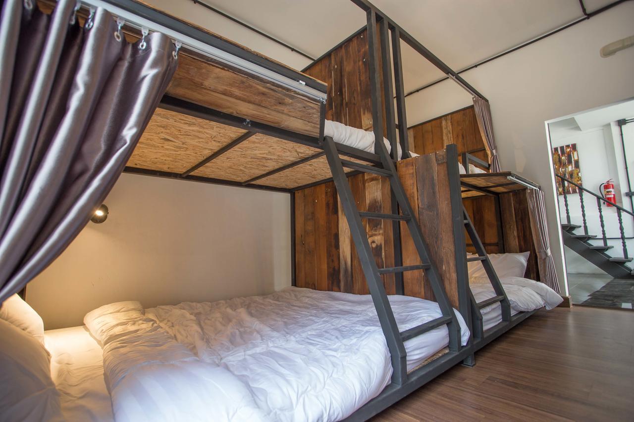 Sleep With You - Hatch Co-Living And Co-Working Space เชียงใหม่ ภายนอก รูปภาพ