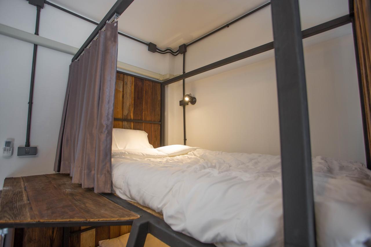 Sleep With You - Hatch Co-Living And Co-Working Space เชียงใหม่ ภายนอก รูปภาพ