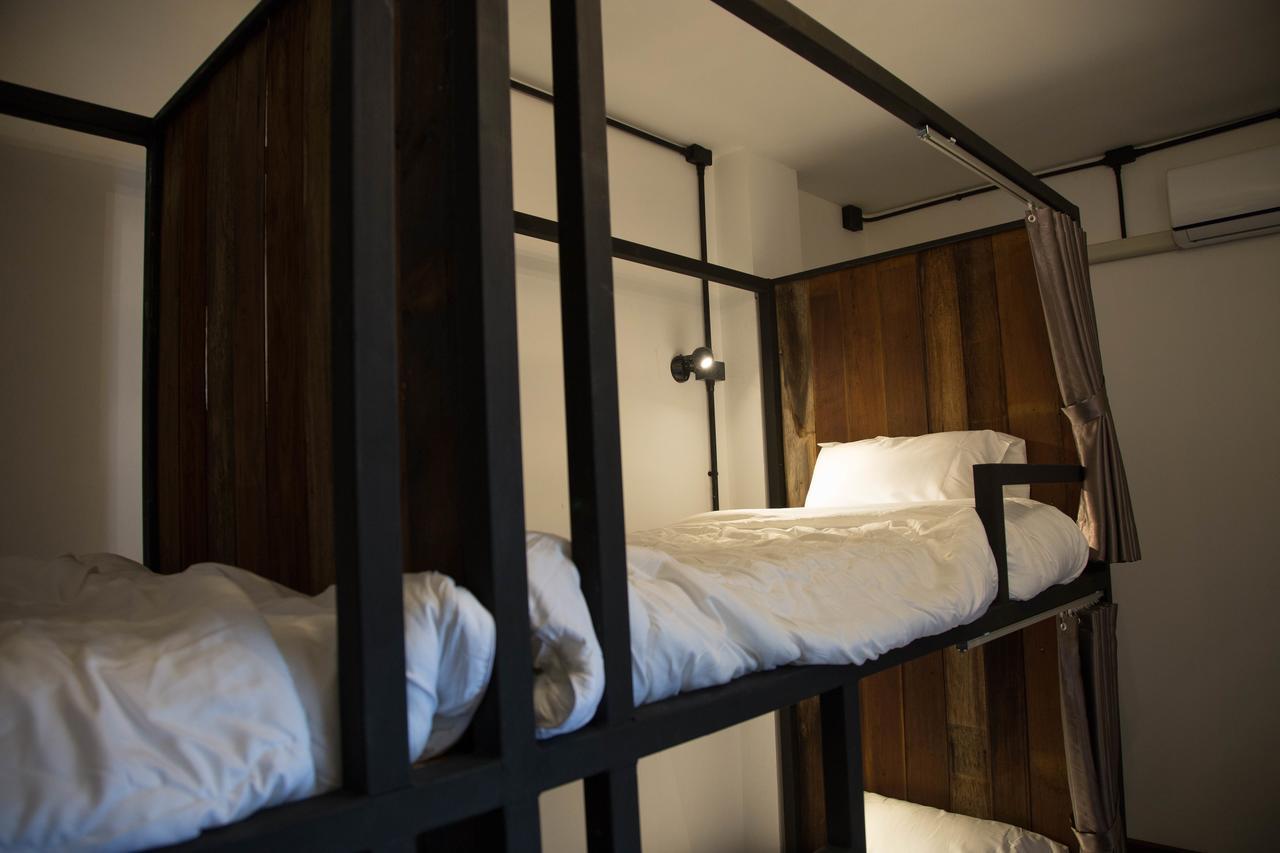 Sleep With You - Hatch Co-Living And Co-Working Space เชียงใหม่ ภายนอก รูปภาพ