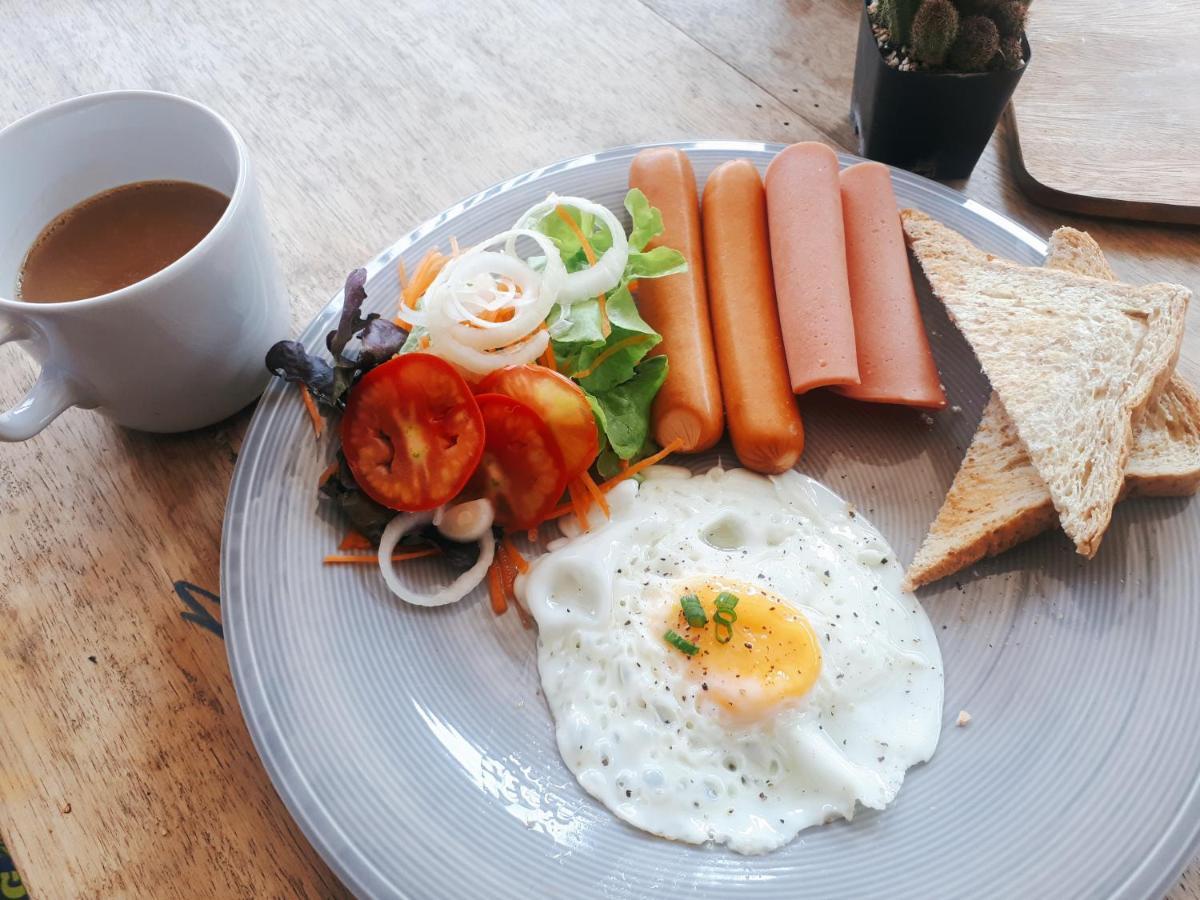 Sleep With You - Hatch Co-Living And Co-Working Space เชียงใหม่ ภายนอก รูปภาพ